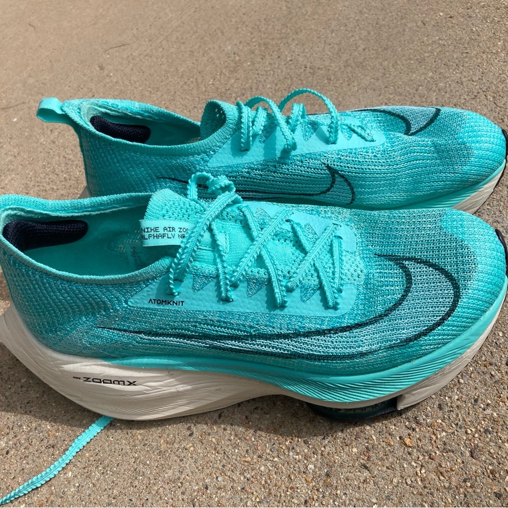 Nike Air Zoom Fly Next% mens 8/Women’s 9.5